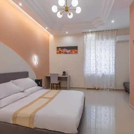 Hyper Termini Guest house *
