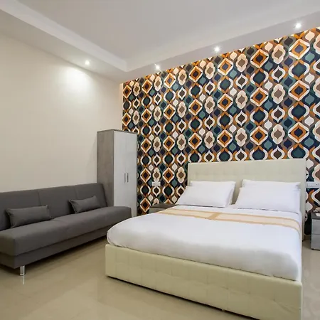 Hyper Termini Guest house