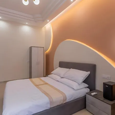 Hyper Termini Guest house *