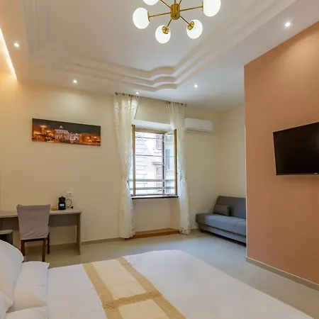 Hyper Termini Guest house *