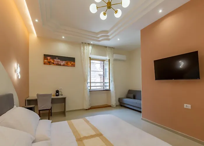 Hyper Termini Affittacamere 4*